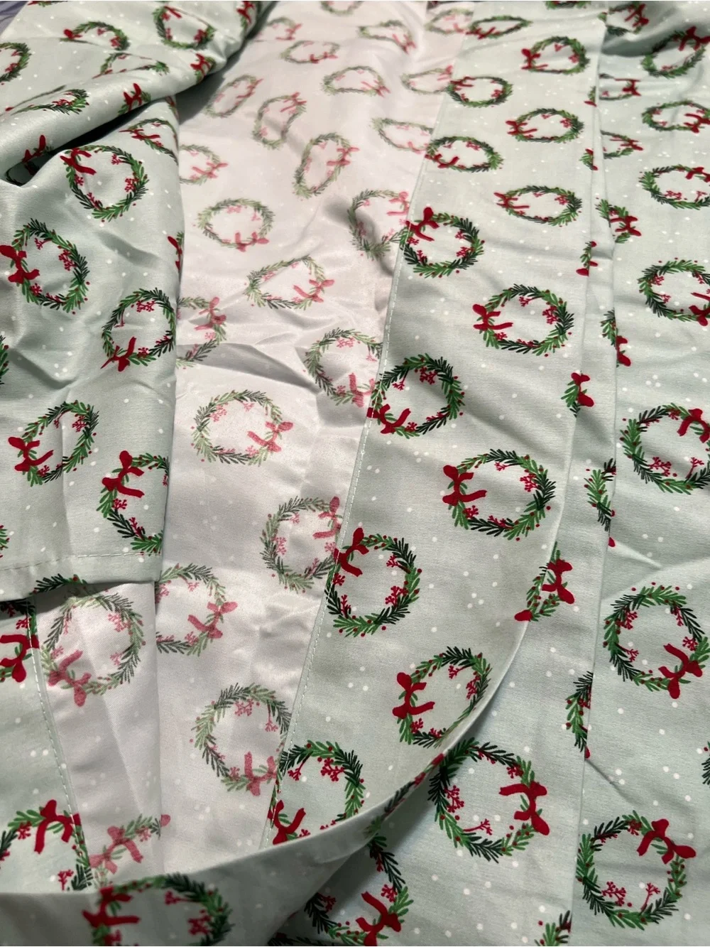 Christmas Sheet Set, Holiday Wreath, Holiday Xmas Bedding Set - Full Size